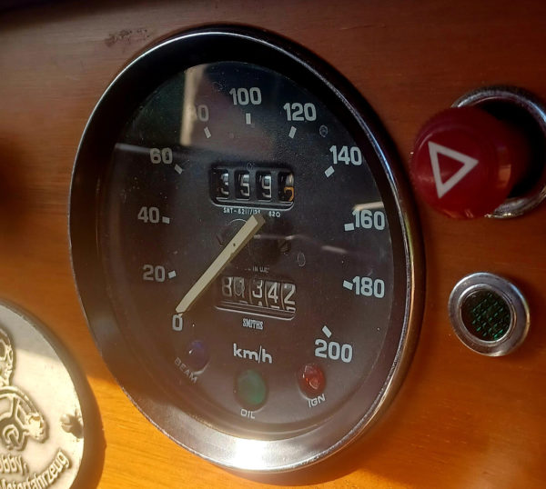 Triumph Spitfire 1500 – Image 9